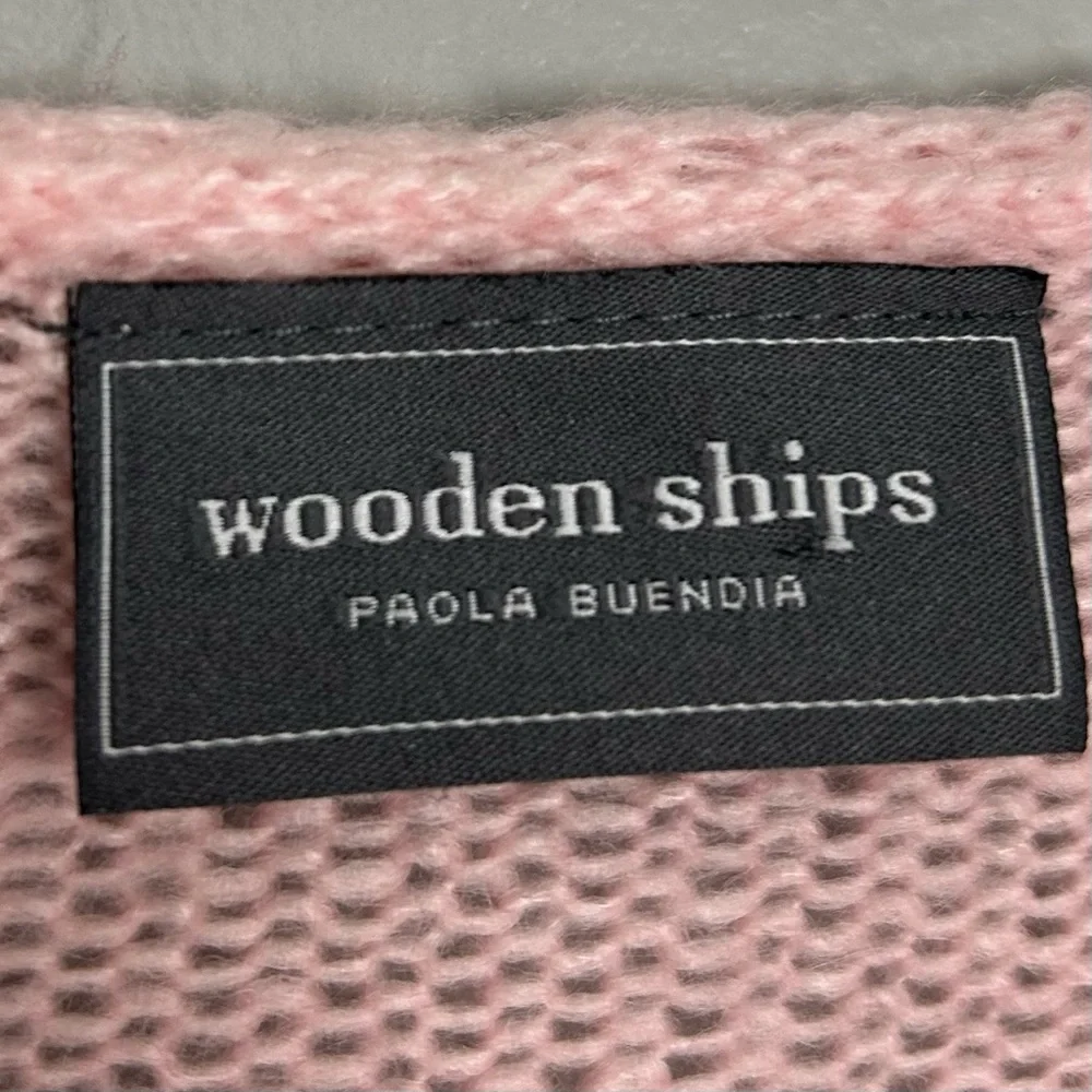 Wooden Ships Candy Cane Crew Lightweight Sweater
Women’s Size XS Oversized Pink - Picture 7 of 8